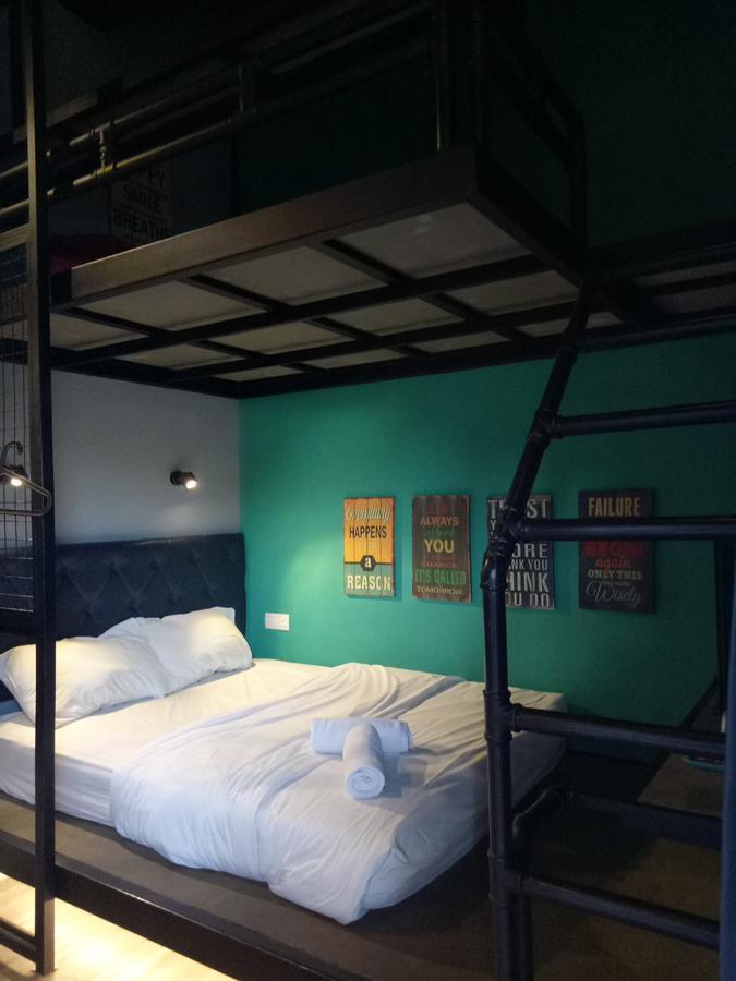 Tube Hotel Klebang Melaka Exterior photo